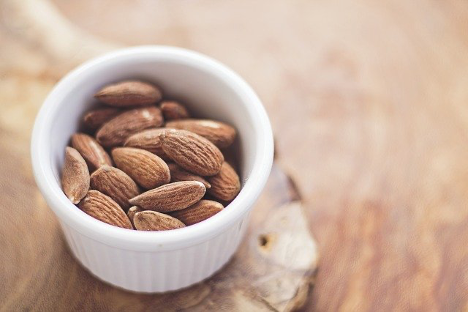 Three Healthy Reasons to Eat Almonds